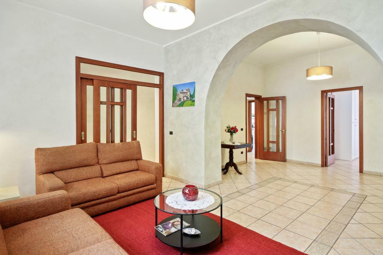 Central Balcony Apartment CTA Exteriör bild